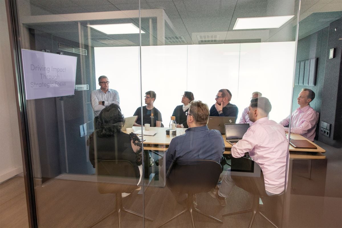 Vetrospace_XXL_MeetingPod_10PeoplePod 1200px